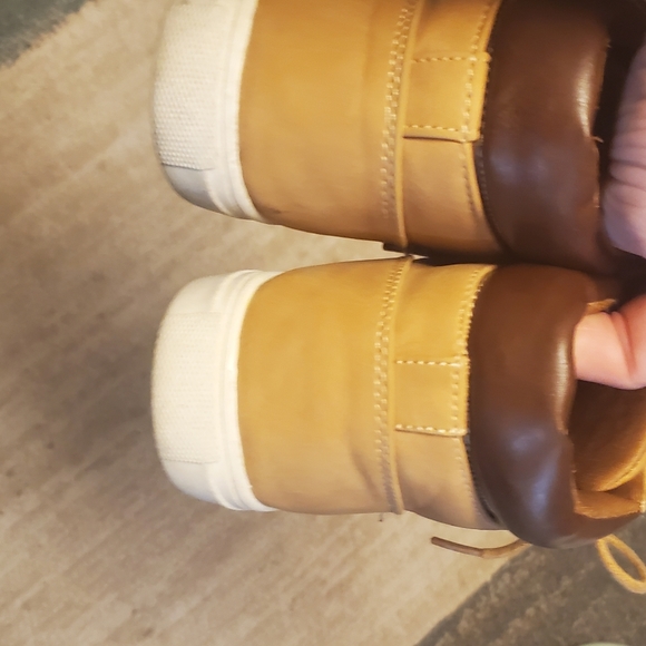 Steve Madden casual unisex shoe says size 6..  seem to be about women's 7.5 - Picture 5 of 5